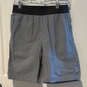 Northface Men's Gray Shorts Sz S